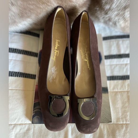 Salvatore Ferragamo Brown Pumps - Picture 3 of 7